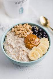 greek yogurt oatmeal eating bird food