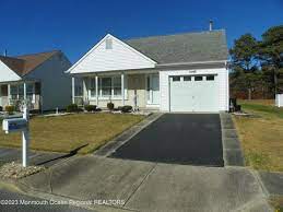 homes in toms river nj with