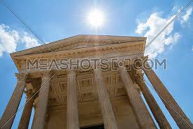 Portico interior withla maison carrée: Facade Of Antique Roman Temple Over Blue Sky 225327 Meashots