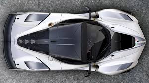 The fxx evoluzione was improved from the standard fxx by continually adjusting specifics to generate more power and quicker gear changes, along with reducing the car's aerodynamic drag. Ferrari Fxx K Evo Asphalte Ch
