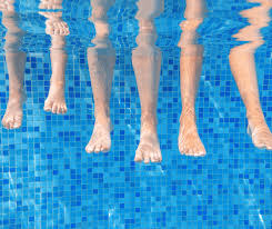 swimming pools and plantar warts foot