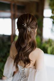 15 elegant hair down wedding looks