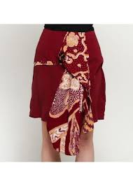 Batik ini merupakan perpaduan antara corak kawung dan parang rusak. Selling Gesyal Rok Batik Wanita Batik Asimetris At Wholesale Price Women S Skirts Zilingo Trade Indonesia B2b Marketplace