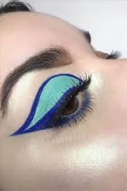blue eyeshadow makeup