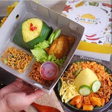 Nasi kotak adalah nasi yang dilengkapi dengan lauk pauk dikemas ke dalam bentuk karton. Nasi Kotak Murah Jakarta 0856 9429 3531 Pesan Catering Box Snack Box Tumpeng Tumpeng Mini Catering Nasi