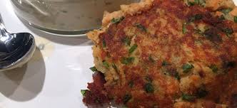 salmon cakes with mashed potatoes r