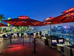 rooftop bars restaurants in singapore
