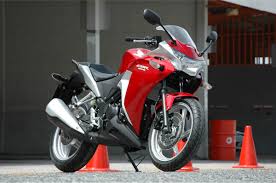 Mohon info, apakah cbr 150 produksi 2017 sudah dipasarkan ? Honda Cbr 150r Cbr 250r Will Be Replaced By Newer More Exciting Products Autocar India