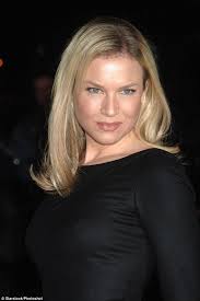 Renee zellweger, american actress known for playing vulnerable characters in such films as jerry maguire (1996), nurse betty (2000), and bridget jones's diary (2001). Renee Zellweger Is Barely Recognisable As She Travels On The Tube Renee Zellweger Renee Kathleen Zellweger Haircut For Square Face