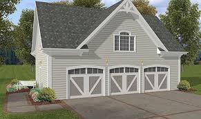 Also known as coach houses and often provide large living areas and as time went by and gave way to the car, these houses transitioned to detached garages and an upstairs living space for butlers, maids or other. Step Inside 20 Unique Loft Garages Concept House Plans