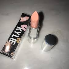 brand new kylie cosmetics lipstick in