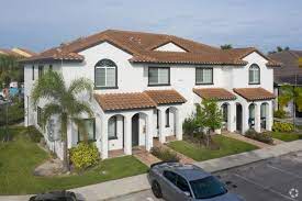 north naples townhomes for