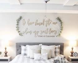 stylish above the bed wall decor ideas