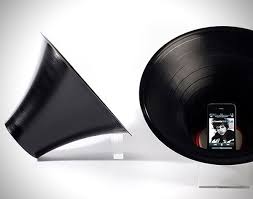 This is a gramophone inspired dock by. 8 Cool Passive Amplifiers For Iphone