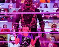 Alexa bliss introduces the red brand to the sinister entity known as the fiend, only for retribution to crash the haunting arrival. Wwe Fastlane Alexa Bliss Defeats Randy Orton As The Fiend Bray Wyatt Returns From The Dead