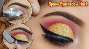viral spoon eyeshadow hack cut crease