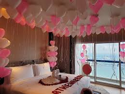romantic bedroom balloon decoration