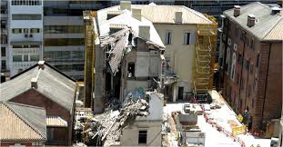 wall collapse spurs safety probe at