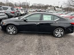 new 2024 nissan altima 2 5 s 4d sedan