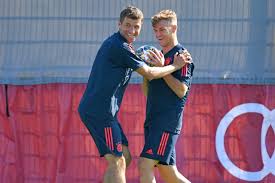 Lisa muller, the wife of thomas muller, went directly after the bundesliga game against freiburg in the allianz arena to coach niko and apologised for her instagram post during the substitution of thomas muller, bayern's statement said. Thomas Muller To Make Transfer Where The Bayern Forward Could Go Next