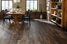 features of laminate wood flooring 10