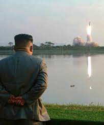 北朝鮮「迎撃困難な新型」 正恩氏、ミサイル発射視察 - 読んで見フォト - 産経フォト