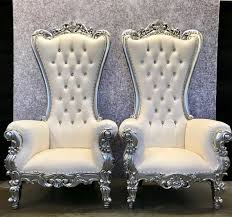 wedding furniture als throne