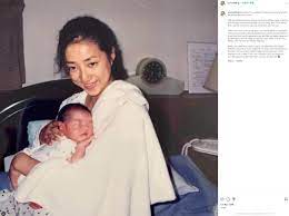 お母さん綺麗」「今のすみれちゃんにソックリ」 第1子出産のすみれ、母・松原千明の若かりし姿を公開: J-CAST ニュース