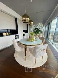 Designer Dining Table Glamor With A