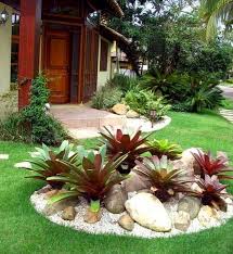 Explore why these 20 landscaping ideas with rocks will rock your front yard and backyard. 25 Beautiful Front Yard Rock Garden Landscaping Design Ideas Godiygo Com