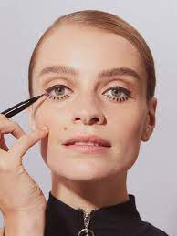 modern twiggy makeup tutorial makeup com
