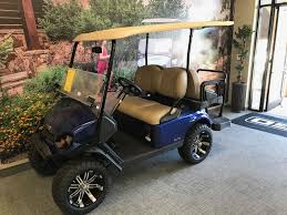 are electric or gas golf carts better
