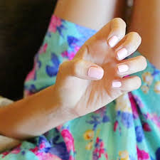 bethany mota peach nails steal her style
