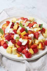 summer fruit salad with yogurt dressing