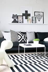 18 best colors that go with black or white