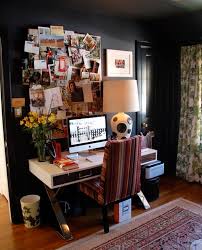 From the items you place at your desk and hang on your walls, to the organization and cleanliness of your space, they all contribute to the overall picture of you as an employee. 20 Home Office Design Ideas For Small Spaces