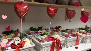 Valentine's day gift is most important eagerly awaited parts of the valentine's day is the romantic gift that one receives from their lover. Valentines Day 2016 Gift Basket Ideas Youtube