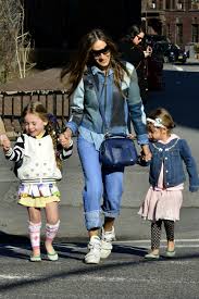 Sarah jessica parker and husband matthew. Sarah Jessica Parker S Twin Daughters Dress Exactly The Way You D Expect Them To