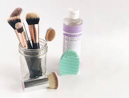 how to naturally clean makeup brushes