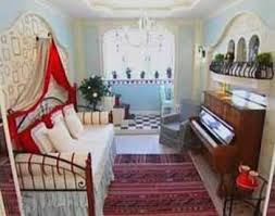 Practical tips for organizing and setting up your music room. Interior Design And Decorating Music Room With A Piano
