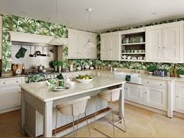 Colors That Enhance Cream Kitchen Cabinets
