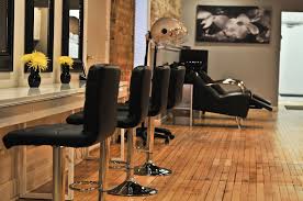 If you would prefer not to spend hours at the hairdresser and part investing in quality hair tools is the difference between a salon style bouncy blow dry that lasts and one which is impossible to get right dropping. Blow Dry Bar Beauty Salon Decor Blow Dry Bar Hair Salon Decor