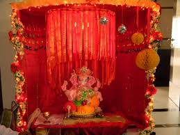 Creative ganpati decoration at home. Ganesh Chaturthi 2019 7 Eco Friendly Decoration Ideas That Are Simple Yet Classy