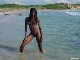 Azi schwarzes Girl vom Strand - Bilder von nackten Negerinnen