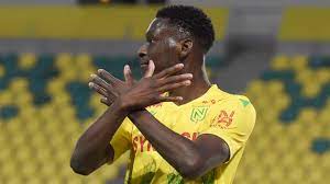 Jun 09, 2021 · during the 2020/21 season, kolo muani became a real attacking threat in ligue 1 and was one of the only shining lights in an otherwise tough season for nantes. Nantes Schaltet Fifa Ein Eintracht Droht Arger Wegen Werben Um Muani