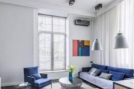 What Color Blinds Go With Grey Walls