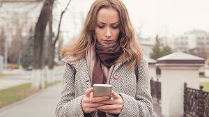 App for safety when walking alone 2021. Personal Safety Apps Every Woman Should Have On Her Phone Stylecaster