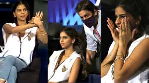 Kkr performance was decent in this year ipl kkr also promoted young talent in this year's edition of the ipl. Shah Rukh Khan S Daughter Suhana Khan S Candid Expressions During Kkr Vs Mumbai Indians Ipl Match Is Winning Hearts Entertainment Times Of India Videos