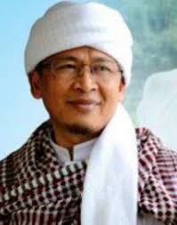 Kh abdullah gymnastiar atau aa gym adalah ikon penting dalam semangat perubahan indonesia. Famous Muslim Cleric Aa Gym Hopes Minister Susi Would Quit Smoking And Don The Hijab Coconuts Jakarta