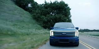 The new ford lightning can carry up to 400 pounds in its front trunk, or frunk if you prefer. The Ford F 150 Lightning S Mega Power Frunk Is Cool But Could Be Its Achilles Heel Cleantechnica